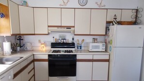 Unclassified image, 3 of 22, button - Ww418 West Bennett Avenue - C2 (Wildwood)