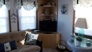Unclassified image, 4 of 22, button - Ww418 West Bennett Avenue - C2 (Wildwood)