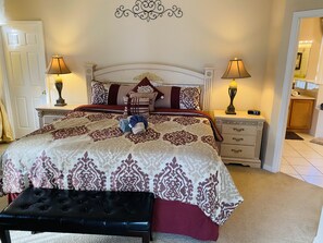 4 bedrooms, iron/ironing board, travel cot, WiFi - Four Bed, Four Bath Towerlakes pool home with game room (Haines City)