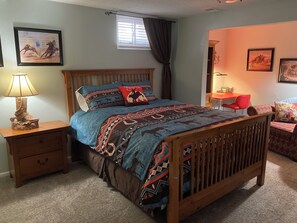 2 bedrooms, desk, iron/ironing board, travel crib