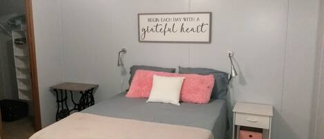 2 bedrooms, iron/ironing board, travel crib, free WiFi