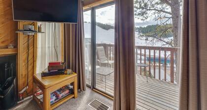 Walk to Lifts: Ski-In/Ski-Out Angel Fire Condo
