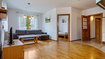 Televisie en een tafeltennistafel