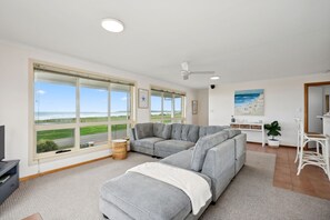 Televisor i oficines 