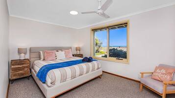 3 chambres, fer et planche Ă repasser, Wi-Fi, draps fournis