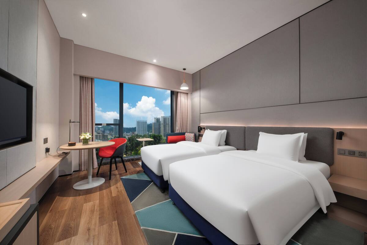 Habitación estándar, 2 camas individuales, vistas a la ciudad | Ropa de cama de alta calidad y edredones de plumas