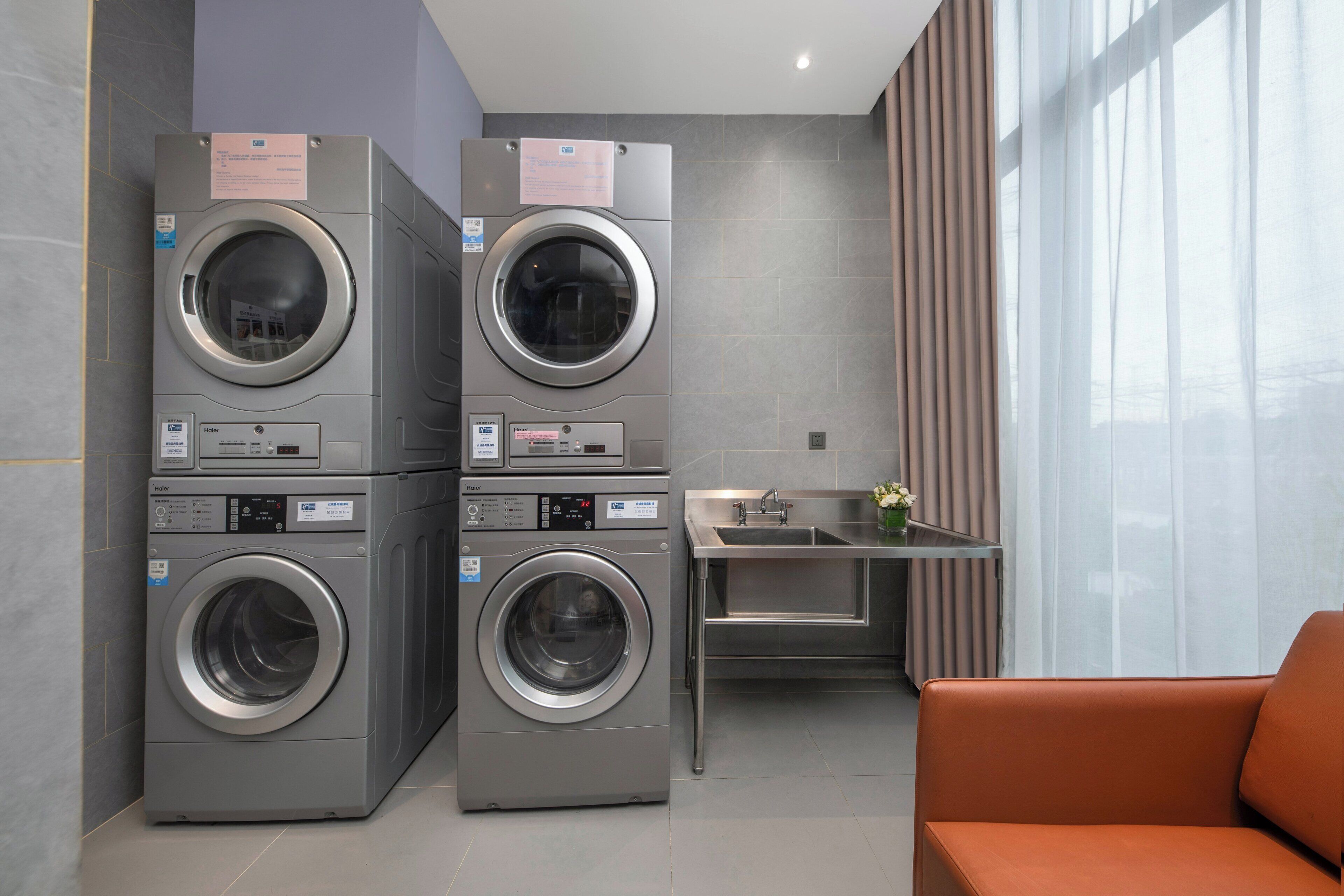 Photo - Holiday Inn Express Shenzhen Longhua by IHG