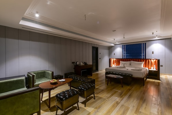In-room safe, desk, soundproofing, iron/ironing board
