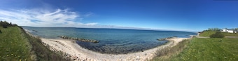 Beachfront Retreat E, 2 Bedrooms, Sea View