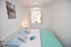 Apartment (Comfort Duplex One Bedroom Apartment)