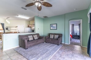 Smart TV - Relax Near Disney! Single-Story Pool Home with Lake Access & Golf | Fenced Yard | Sleeps 8 (Davenport)