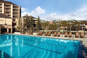 2 outdoor pools, a heated pool