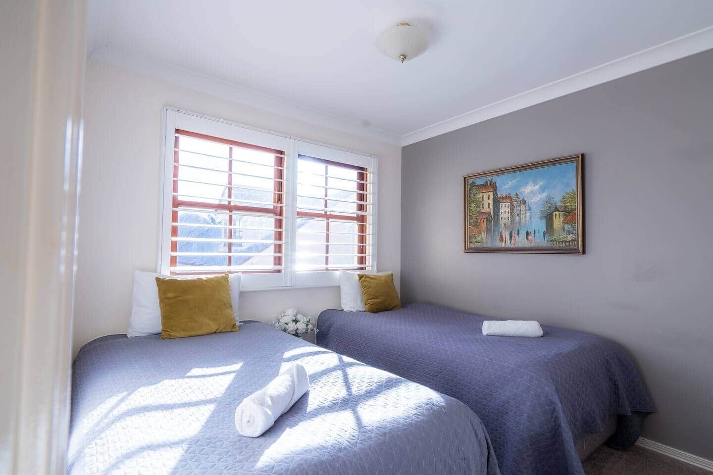 3 bedrooms, desk, iron/ironing board, free WiFi