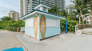 Property grounds - Singer Island | Family Beach Retreat | Pool + Beach | 2BR (Riviera)