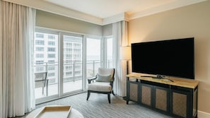 Ping pong - Singer Island | Family Beach Retreat | Pool + Beach | 2BR (Riviera)