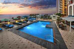 Pool - Fort Lauderdale | Oceanfront Getaway | Dining, Shops & Pool (Fort Lauderdale)