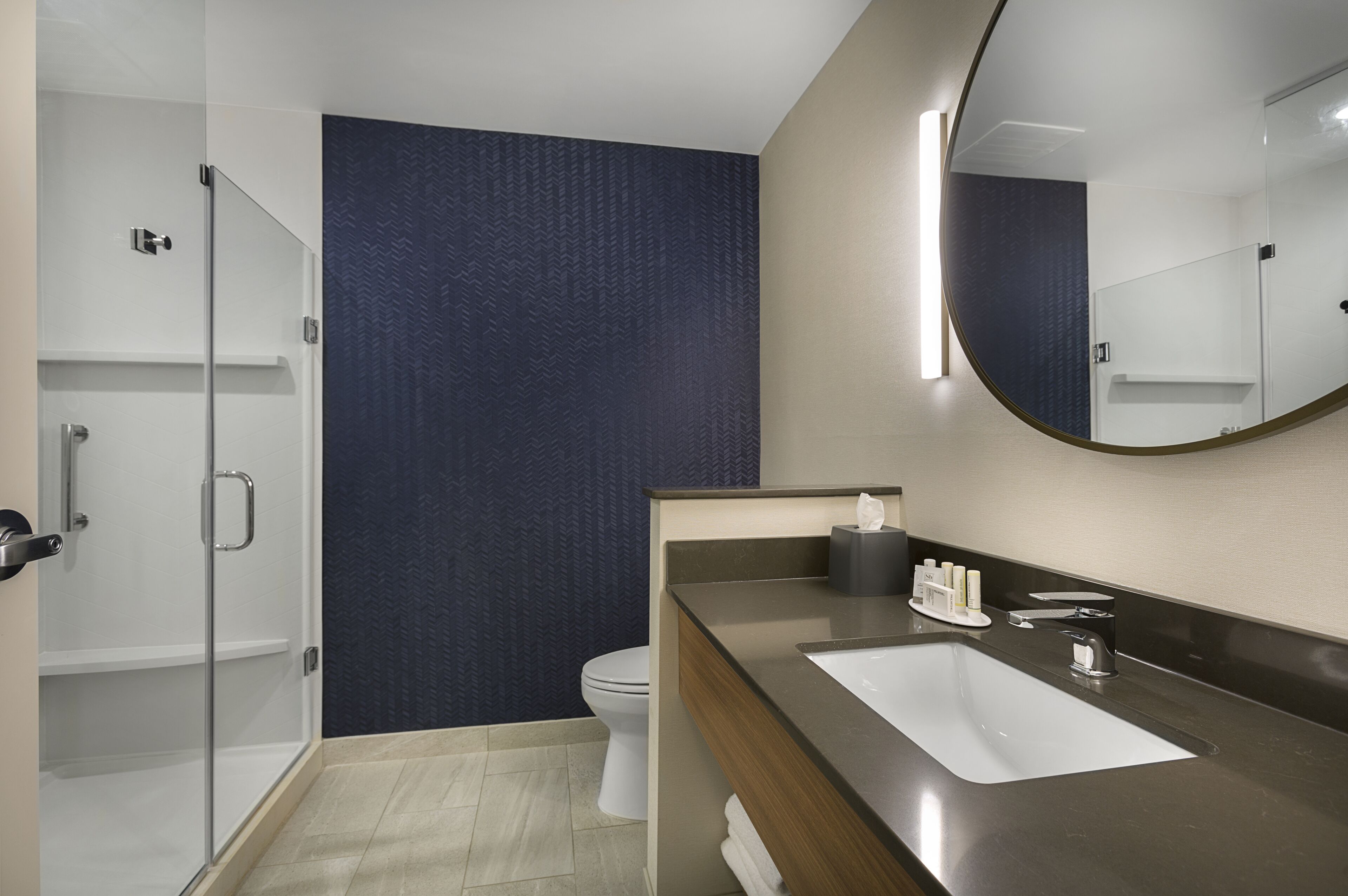 free toiletries, towels