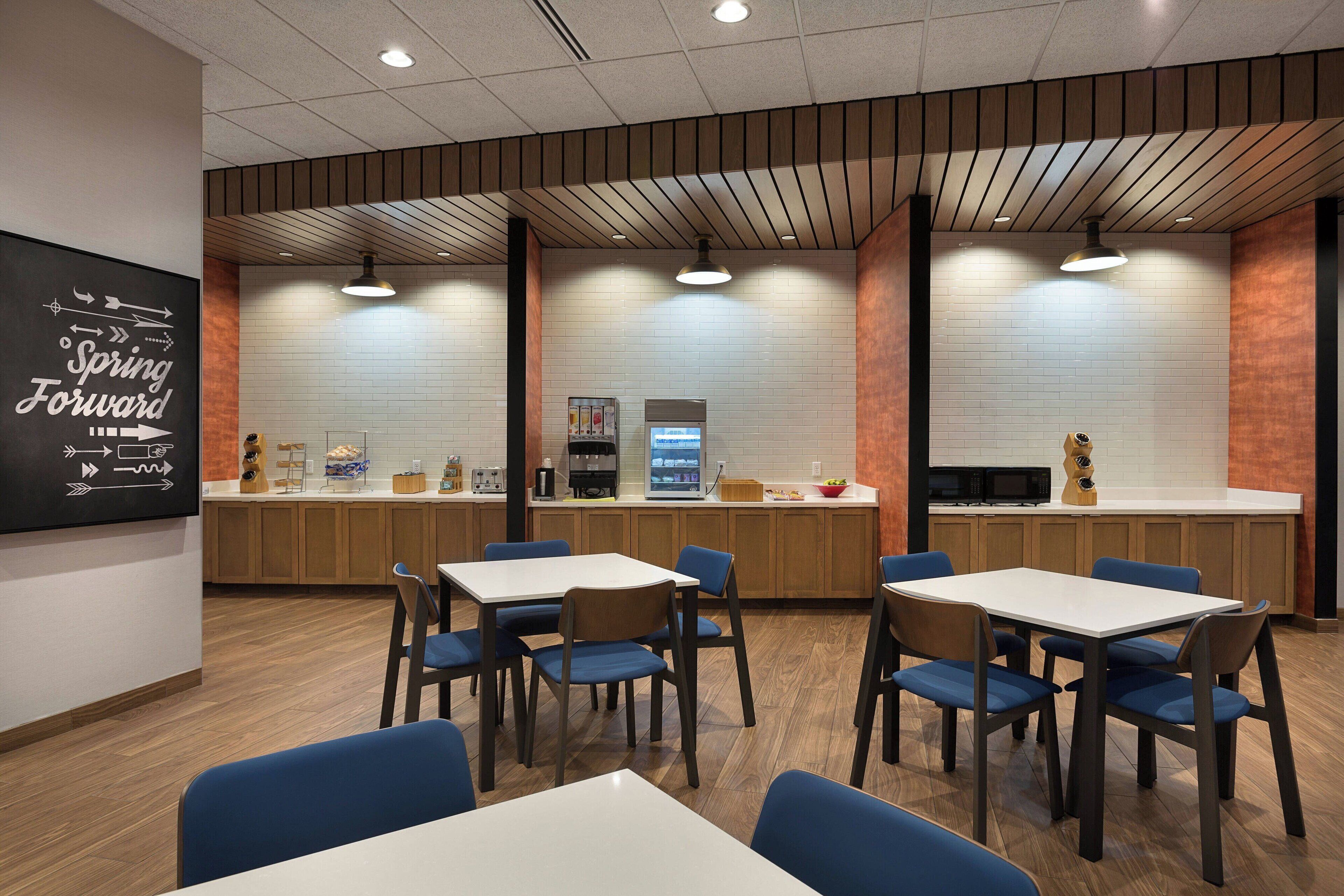 free daily continental breakfast