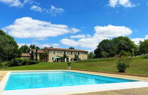 Piscine extérieure, piscine chauffée