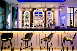 Bar (in der Unterkunft)