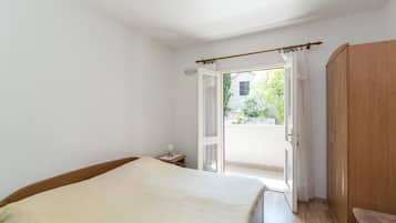 Apartment (Two Bedroom Apartment with Terrace an) | 2 bedrooms, cribs/infant beds