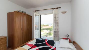 Apartment (Two Bedroom Apartment with Terrace an) | 2 Schlafzimmer, Babybetten