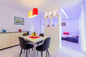 غرفة لتناول الطعام