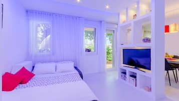 Studio (Studio with Terrace)