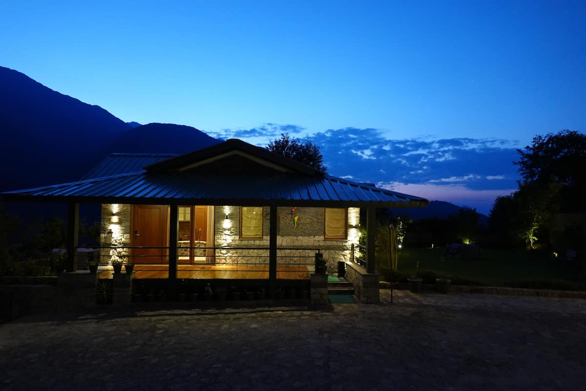 Executive Suite with Valley View and Private Sitting Area | Aussenbereich