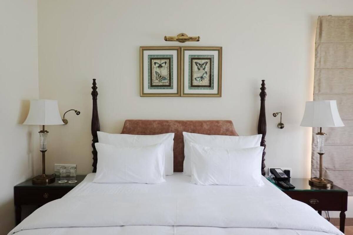 Minibar, két bảo mật tại phòng, bàn, phòng cách âm
