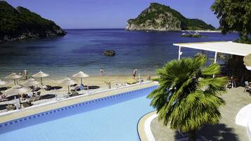 Nära stranden och 10 strandbarer