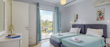 Family Apartment, 2 Bedrooms | Premium bedding, free WiFi, bed sheets