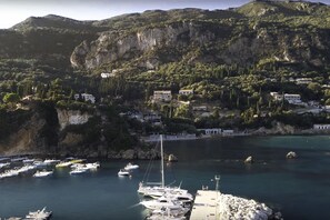 Vlak bij het strand, 10 strandbars