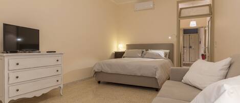 Apartment, 1 Bedroom | 1 bedroom, iron/ironing board, free WiFi, bed sheets