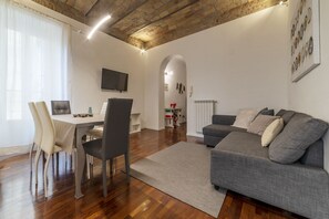 Apartment, 2 Schlafzimmer | Wohnbereich