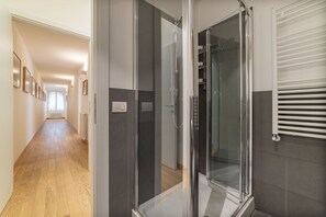 Apartment, 5 Bedrooms (Bilo) | Bathroom | Shower, hair dryer, towels - Santa Maria Maggiore Exclusive Apartment (Rome)