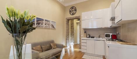 Apartment, 2 Bedrooms | Private kitchen | Fridge, microwave, dishwasher