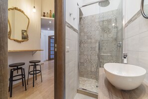 Appartement, 2 chambres | Salle de bain