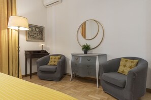 Apartment, 2 Schlafzimmer | 2 Schlafzimmer, Bügeleisen/Bügelbrett, kostenloses WLAN, Bettwäsche