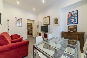 Apartment, 1 Bedroom | Living area