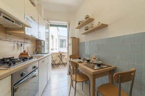 Apartment, 2 Schlafzimmer | Eigene Küche | Kühlschrank, Geschirrspüler