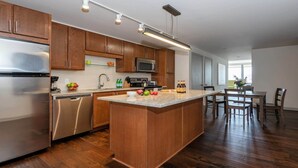 Apartemen (4 Bedrooms) | Dapur pribadi
