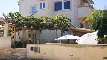 Apartment (One Bedroom Apartment with Terrace A2) | Property entrance