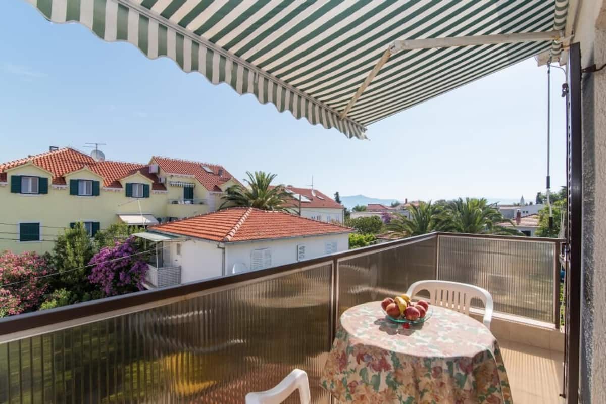 Apartment (One Bedroom Apartment with Balcony A1) | Balcony