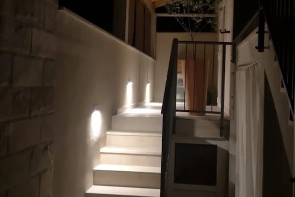 Departamento (One Bedroom Apartment with Terrace A2) | Escaleras