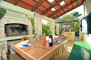 Casa de campo (Two Bedroom Stone House) | Área para churrasco/piquenique