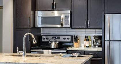 Downtown Dallas CozySuites w/ gym #10