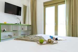 2 bedrooms, in-room safe, iron/ironing board, WiFi