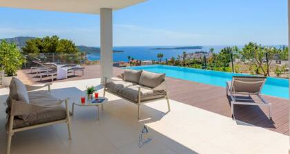Top luxury design villa for 8 with pool near sea