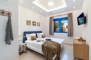 2 bedrooms, in-room safe, iron/ironing board, WiFi